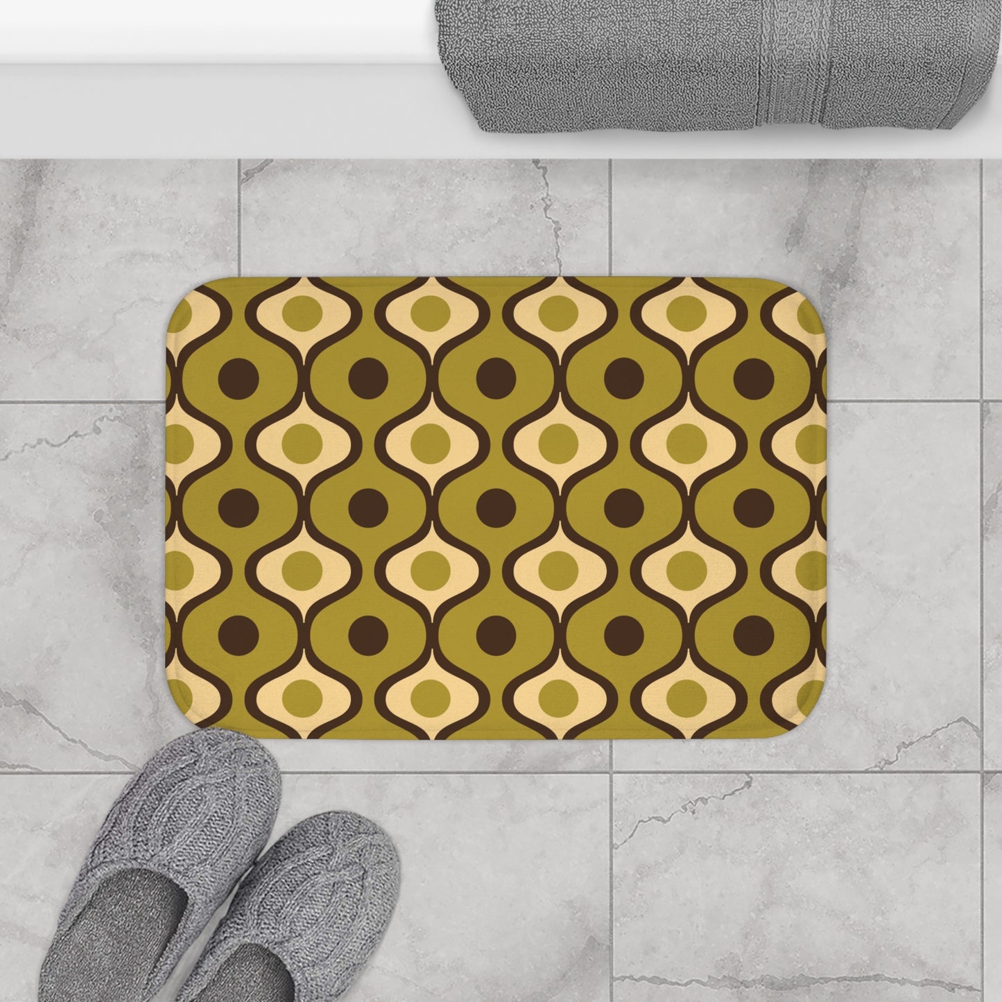 Retro 60s 70s Mid Century Geometric Waves Olive Green Bath Mat