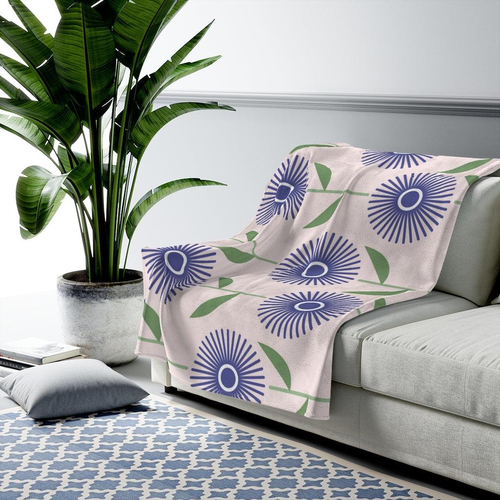 Scandinavian MCM Danish Floral Purple Dandelion Velveteen Lightweight Blanket | lovevisionkarma.com