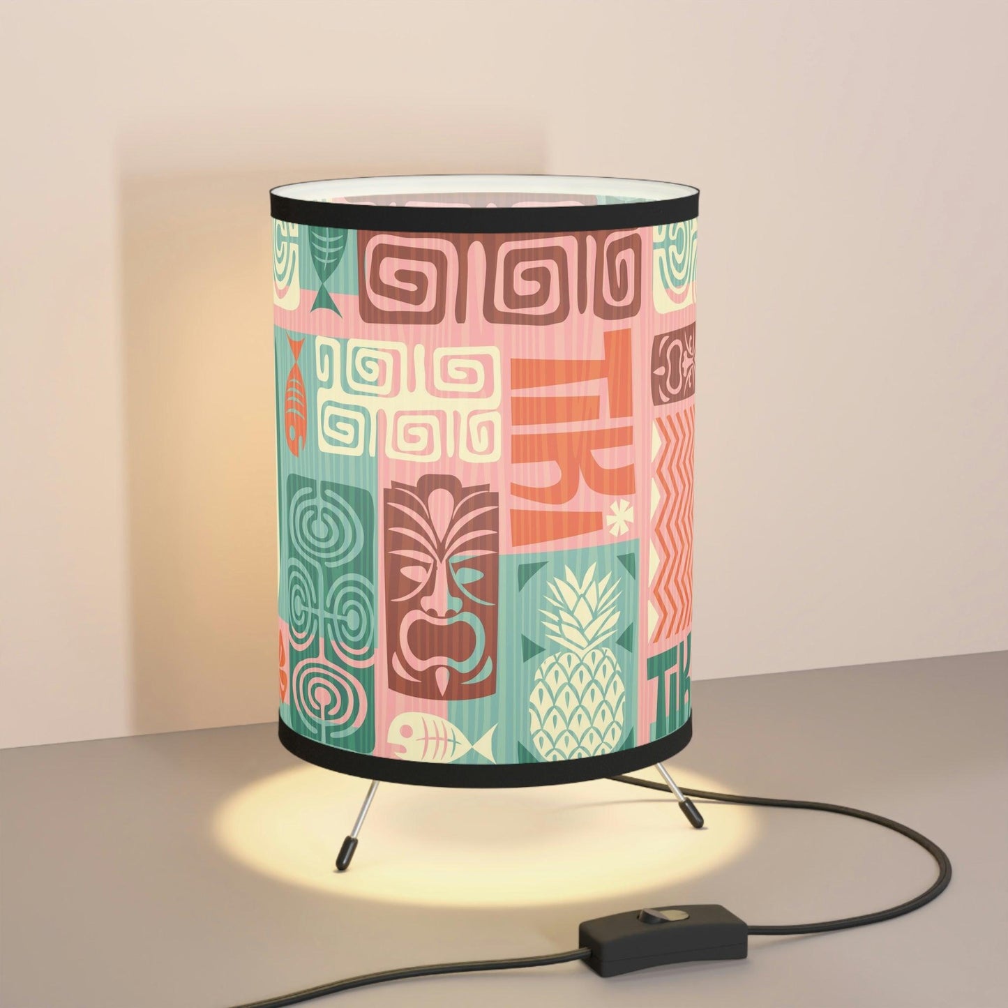 Tiki Inspired Retro 60s MCM Multicolor Tabletop Tripod Lamp | lovevisionkarma.com