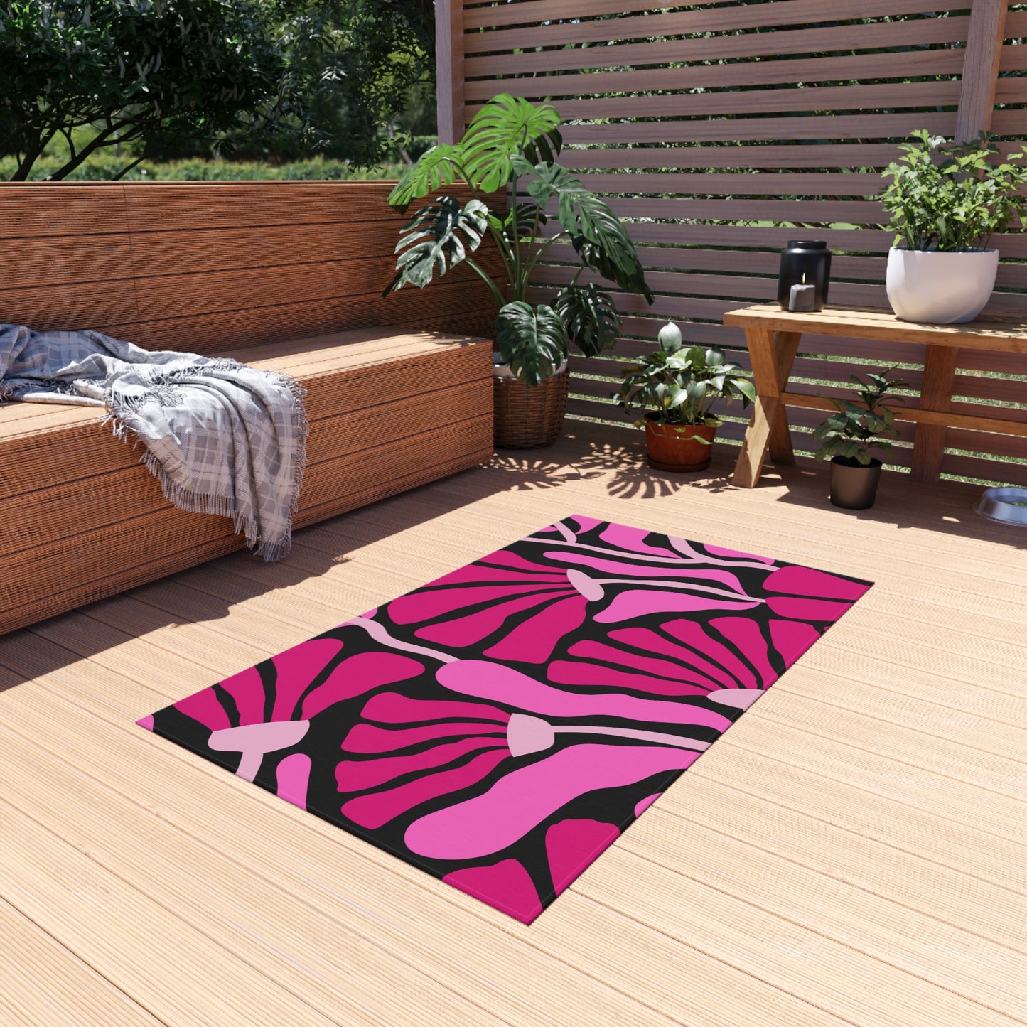 Groovy Abstract Pink Minimalist Retro Mod Flowers Indoor/Outdoor Accent Rug