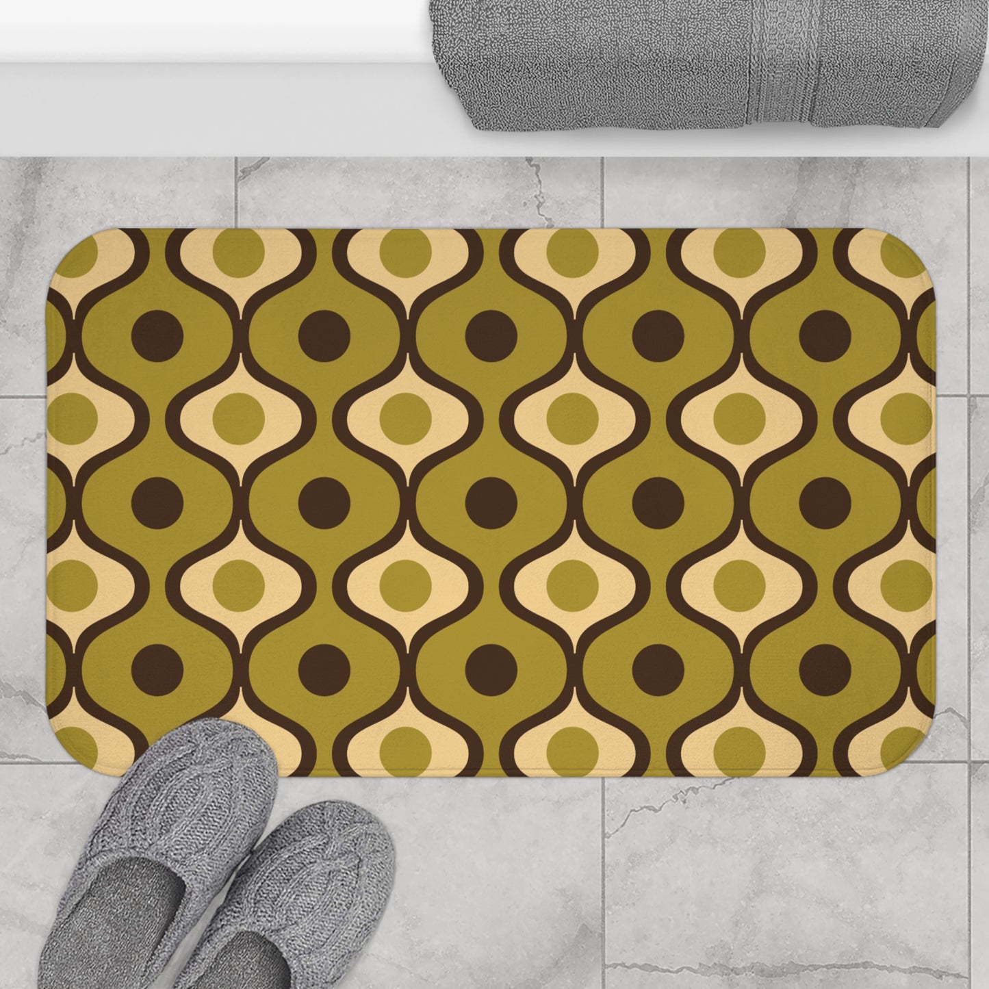 Retro 60s 70s Mid Century Geometric Waves Olive Green Bath Mat