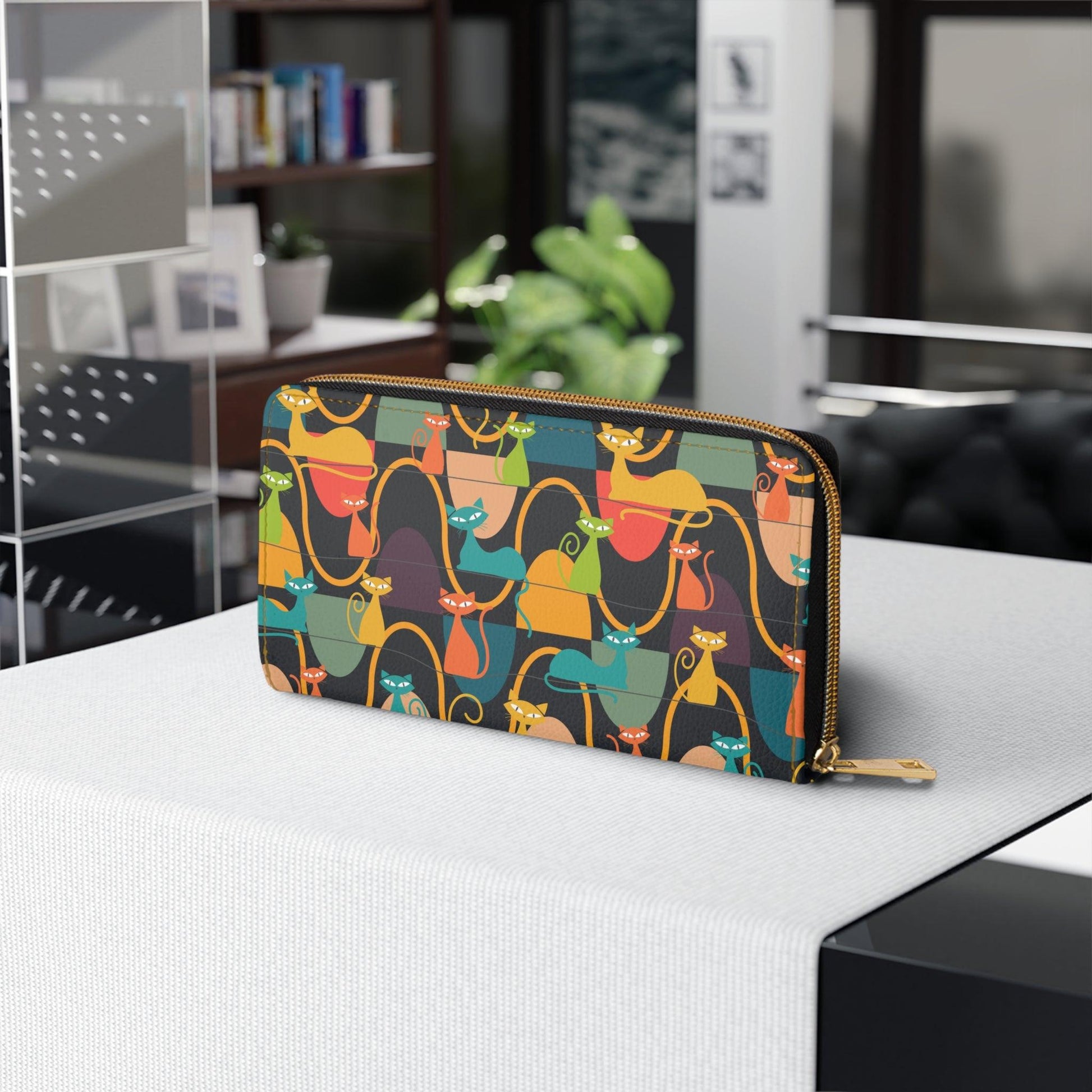 Retro 50's Atomic Cats Mid Century Mod Multicolor Zipper Wallet | lovevisionkarma.com