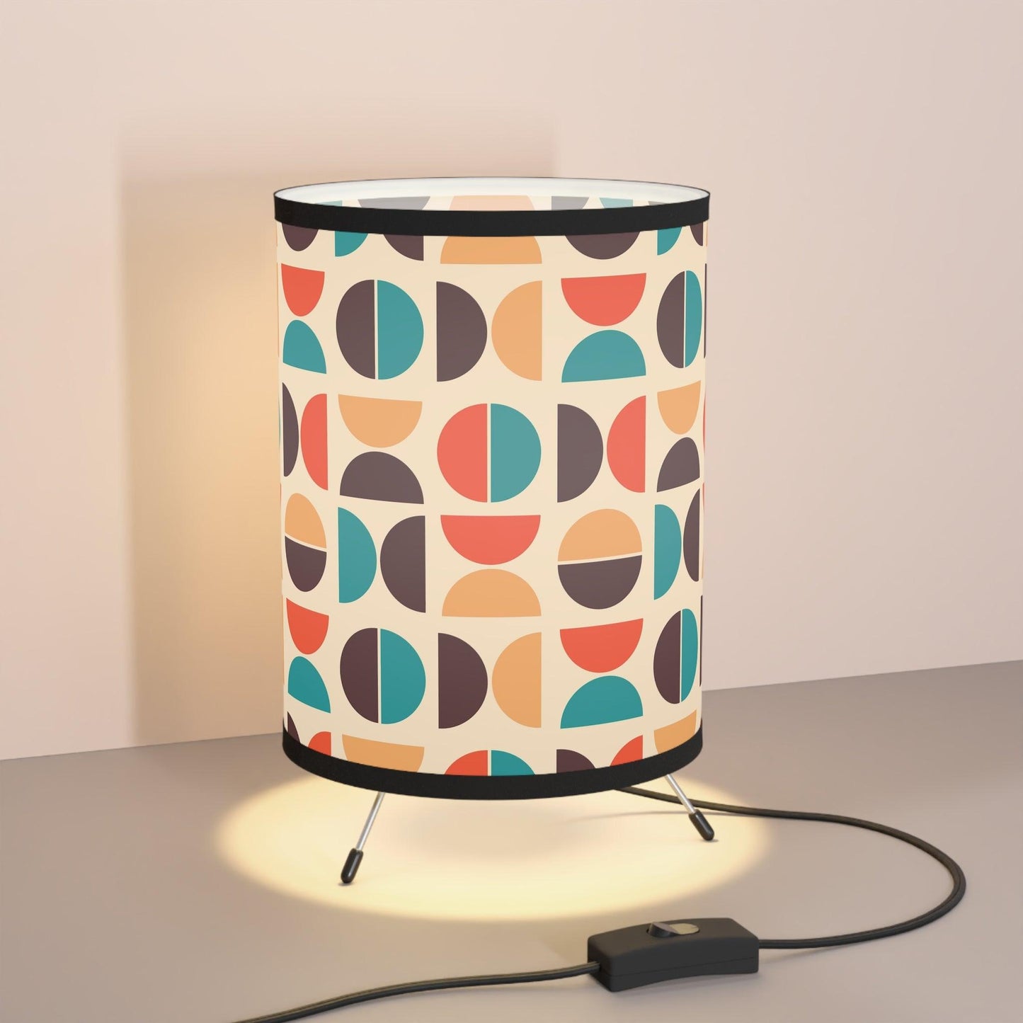 Retro 60s 70s Mid Century Geometric Multicolor Tripod Tabletop Lamp | lovevisionkarma.com